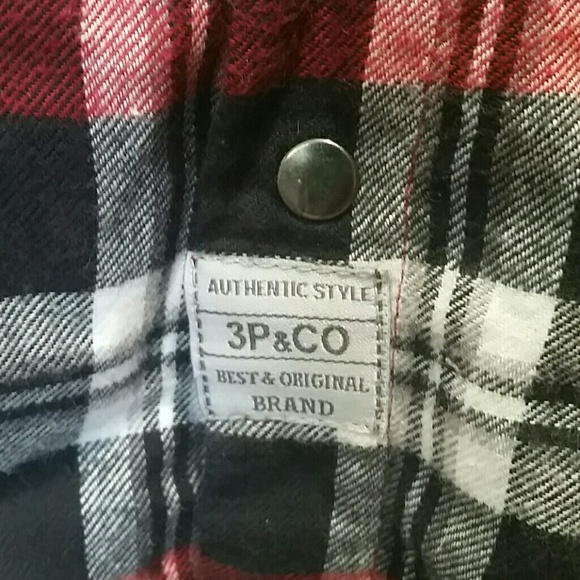 Boys Plaid Button-Down - Picture 5 of 7